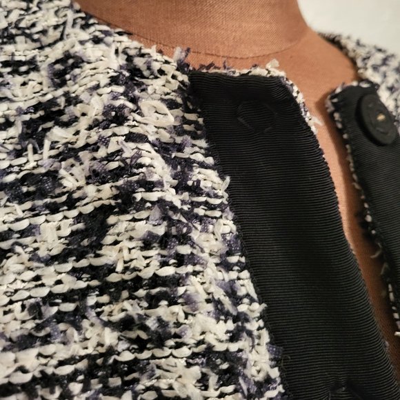 ST JOHN Boucle Slub Knit Front Jacket - Picture 6 of 10